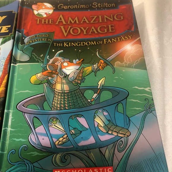 3 Geronimo Stilton Hard Cover Books - Picture 5 of 9